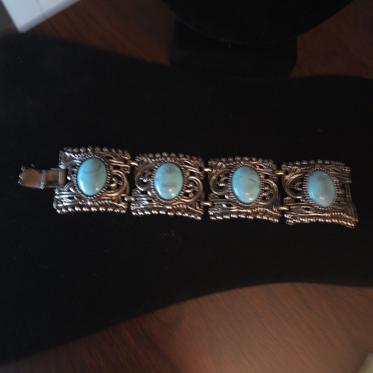 Vintage 7 1/2" Ornate Silver-Tone Turquoise Link Bracelet