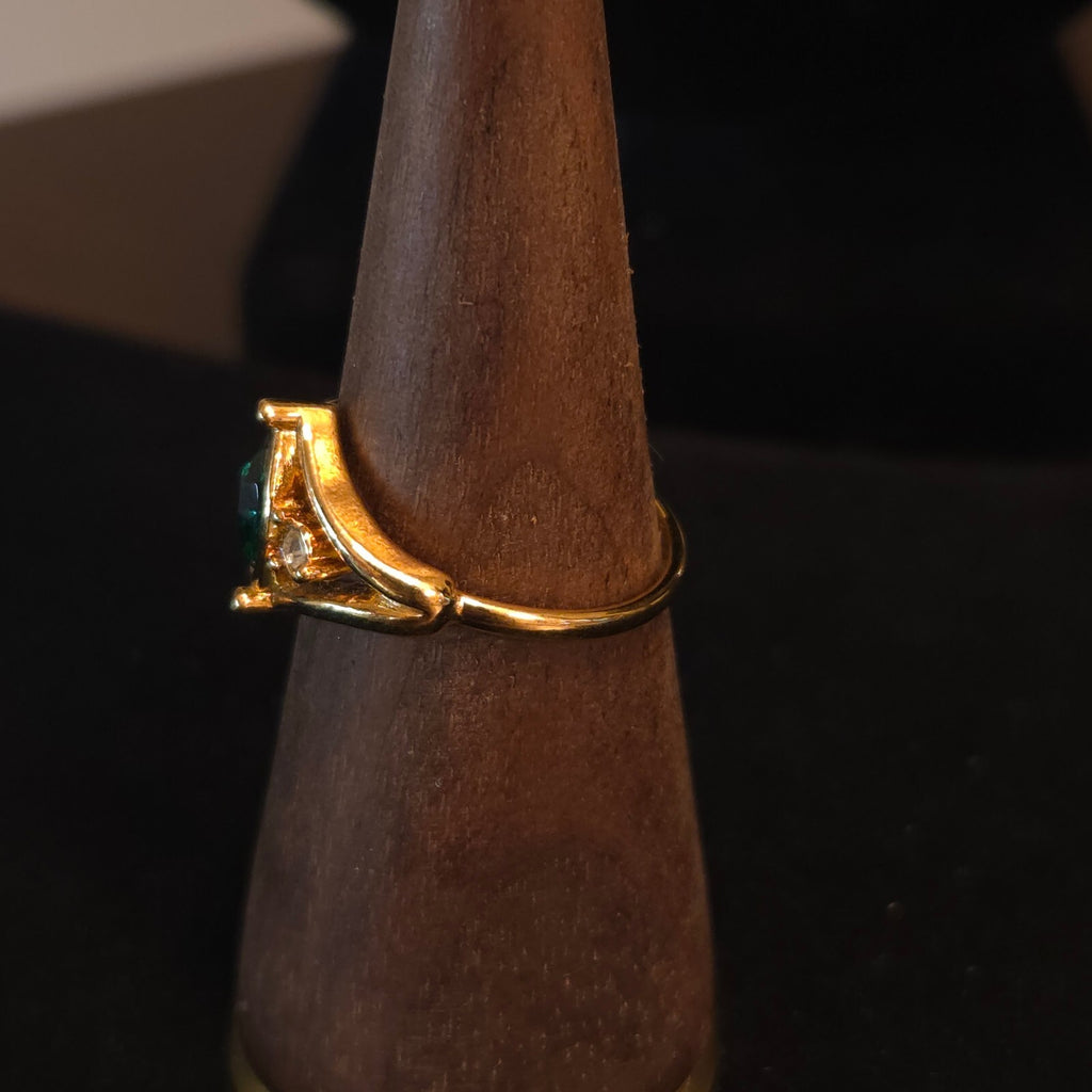 Avon Size 9.5 Gold Plated Emerald Color Marquise Ring