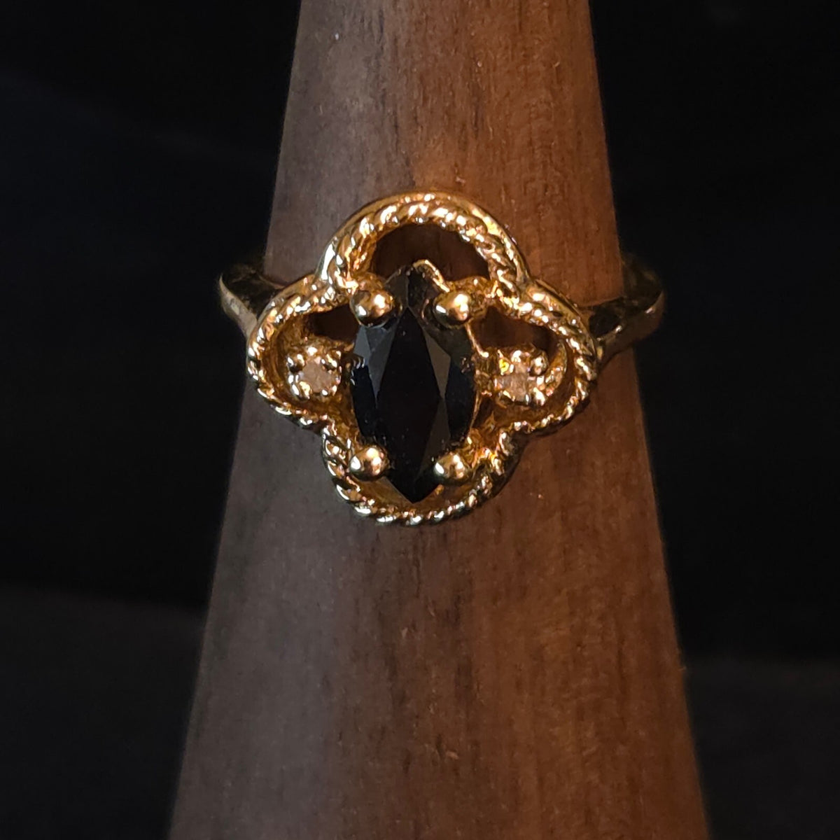 Vintage 24K HGE LIND Black Marquise Clover Size 6 Ring