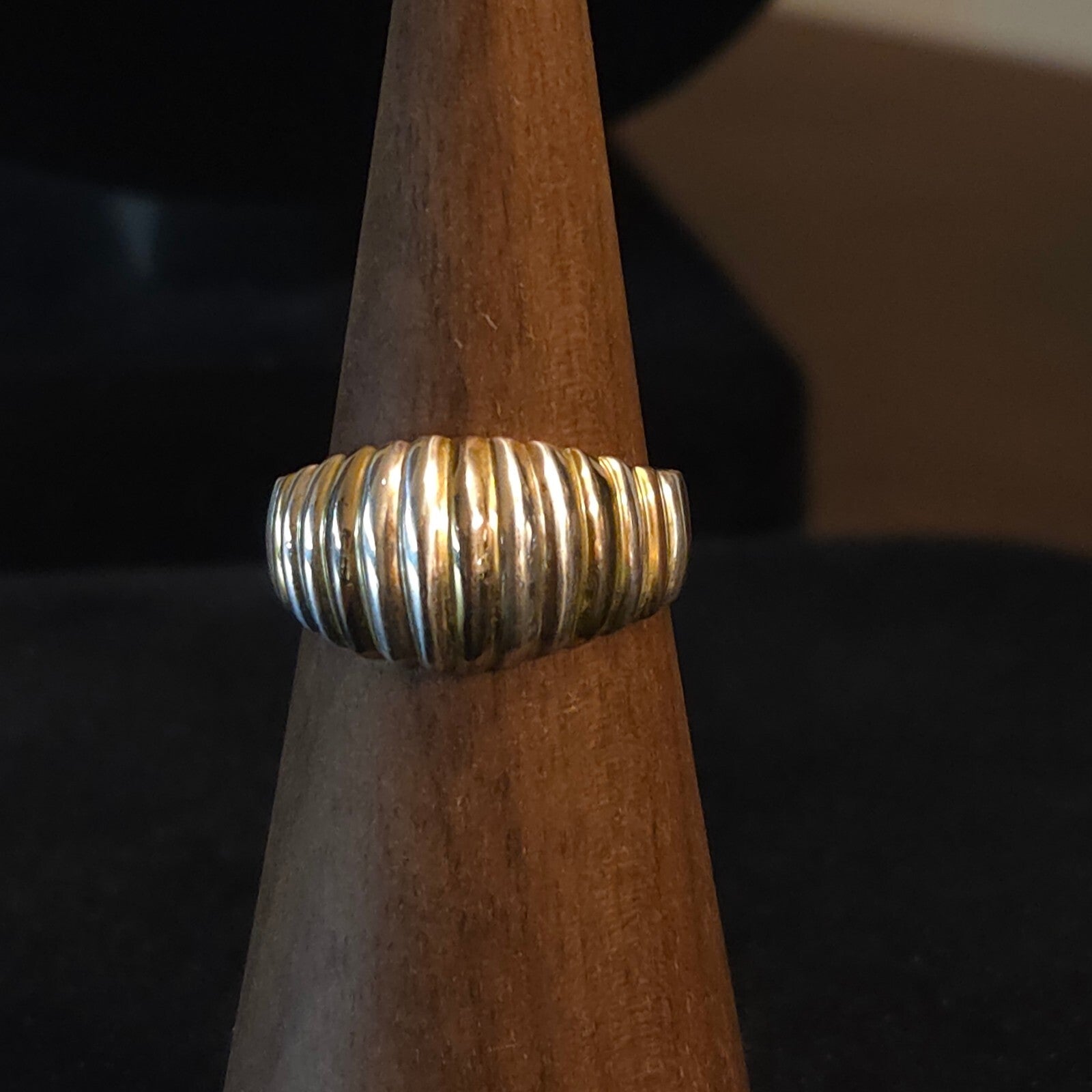 Vintage Size 7 Sterling Silver Two-Tone Ribbed Ring