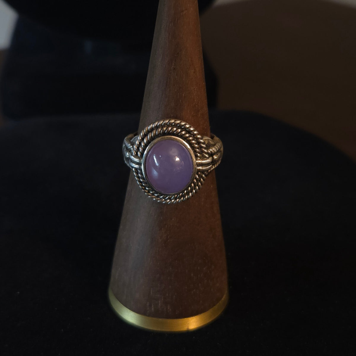 Vintage Size 8 Sterling Silver Lavender Jadeite Stone Ring