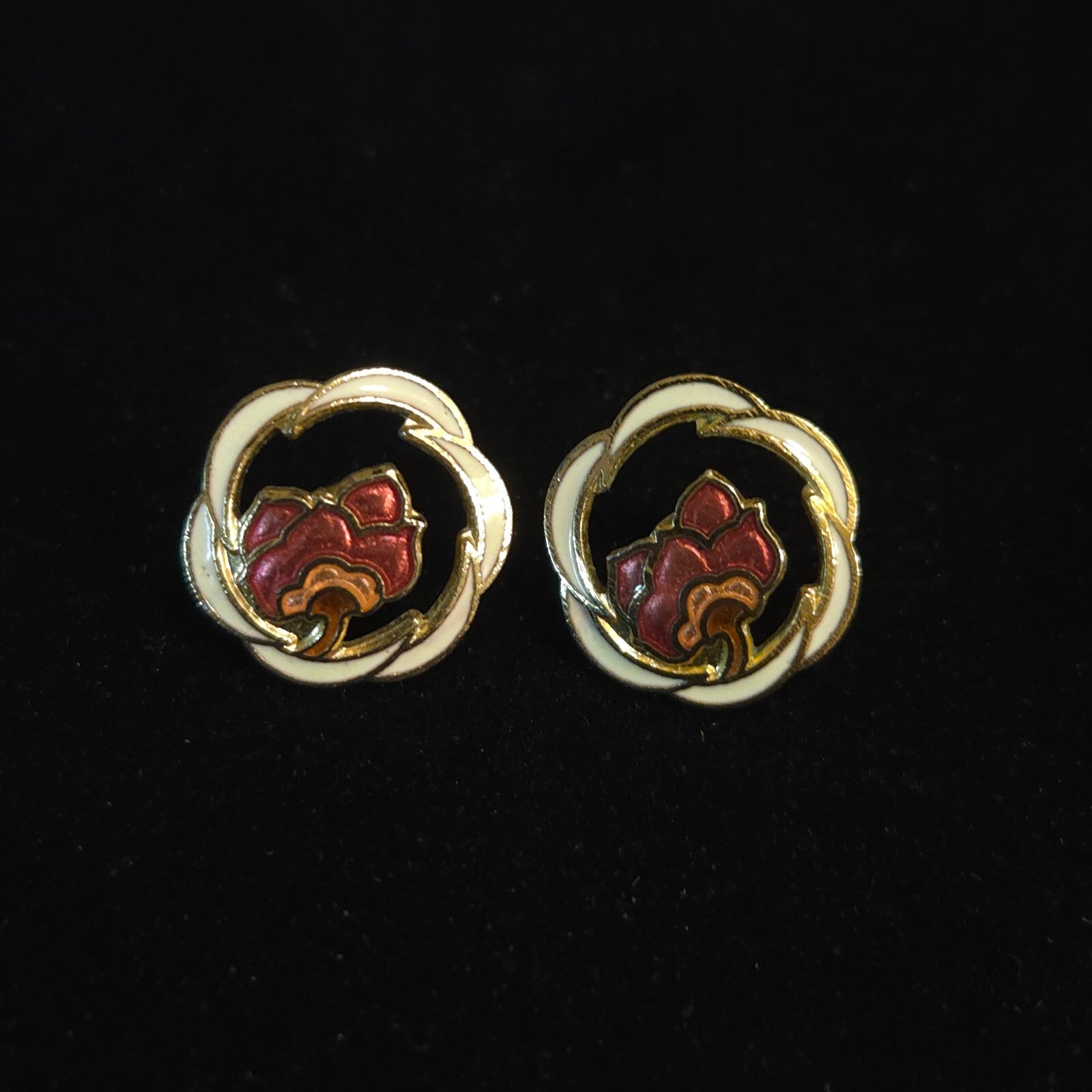 Vintage Round Ivory Cloisonné Enamel Flower Stud Earrings