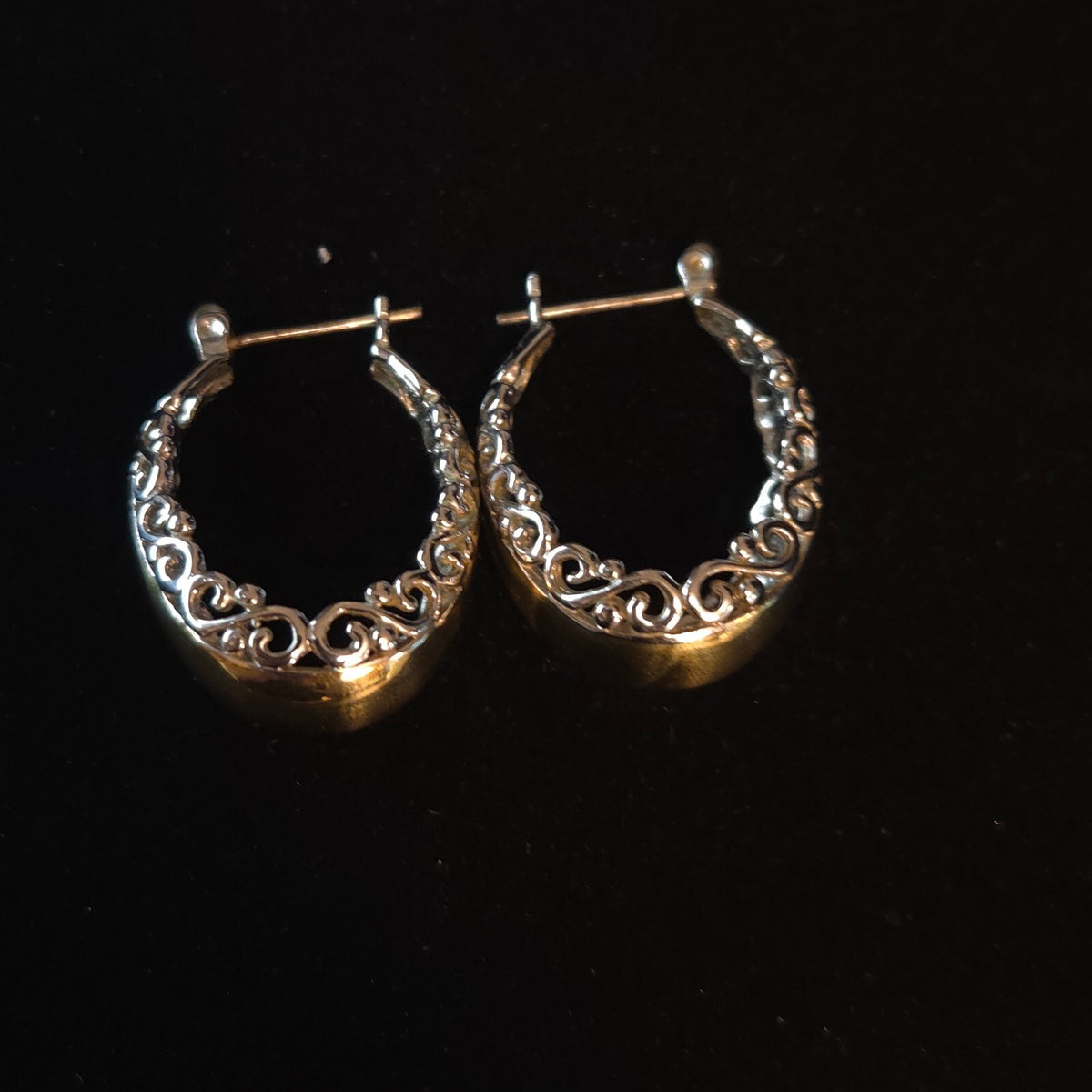 Vintage 925 Sterling Silver Filigree Cutout Hoop Earrings