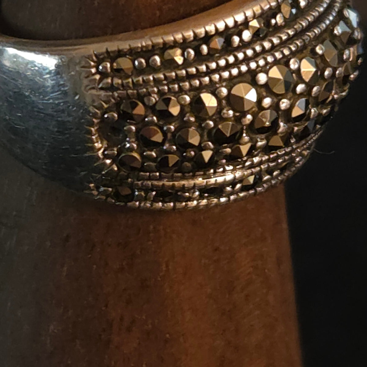 Vintage Size 7 Art Deco Sterling Silver Marcasite Band Ring