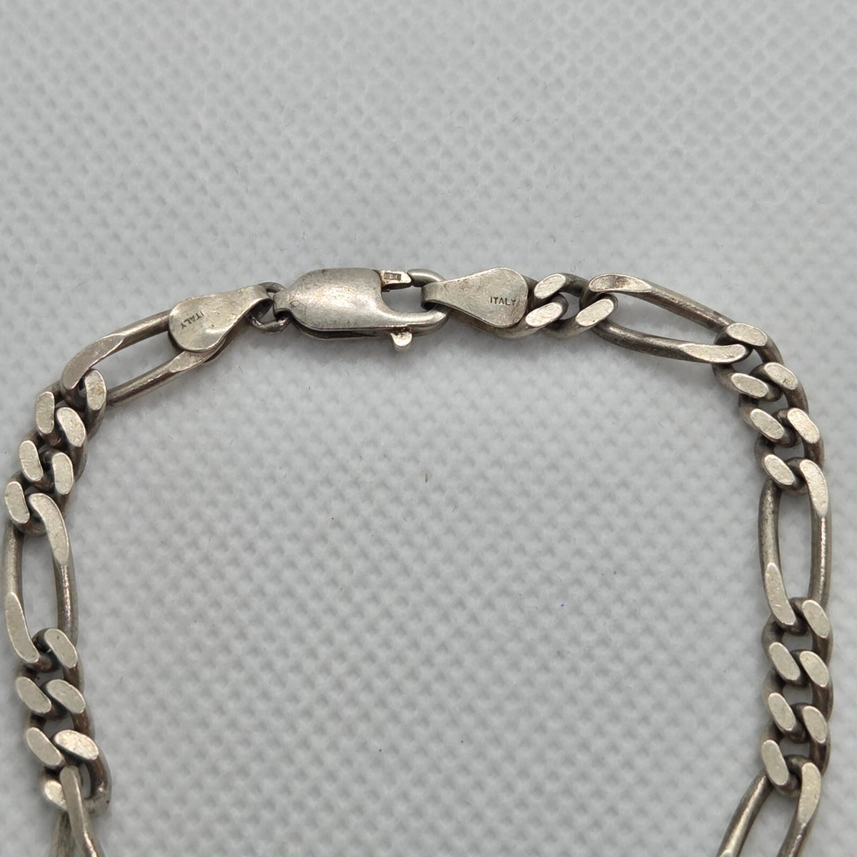 Vintage 7 3/4" Sterling Silver Figaro Link Chain Bracelet