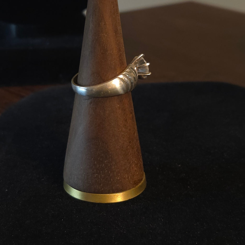 Vintage Size 9 Sterling Silver Ripple Band with CZ Stone