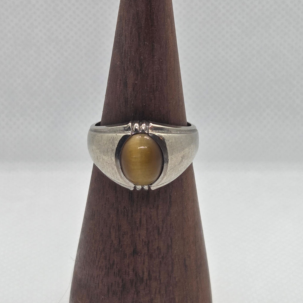 Vintage 10K White Gold Size 8 1/2 Ring with Brown Cat's Eye