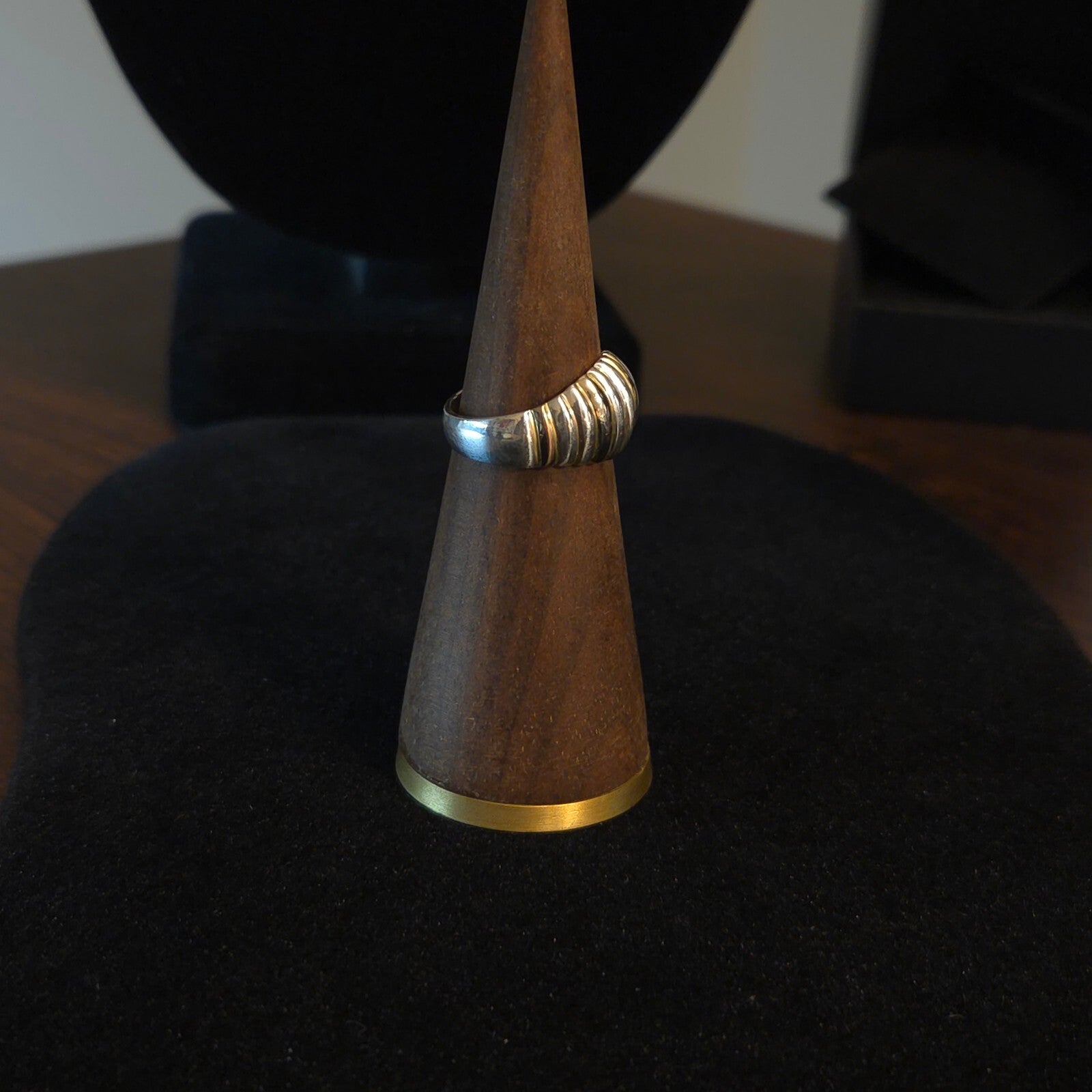 Vintage Size 7 Sterling Silver Two-Tone Ribbed Ring
