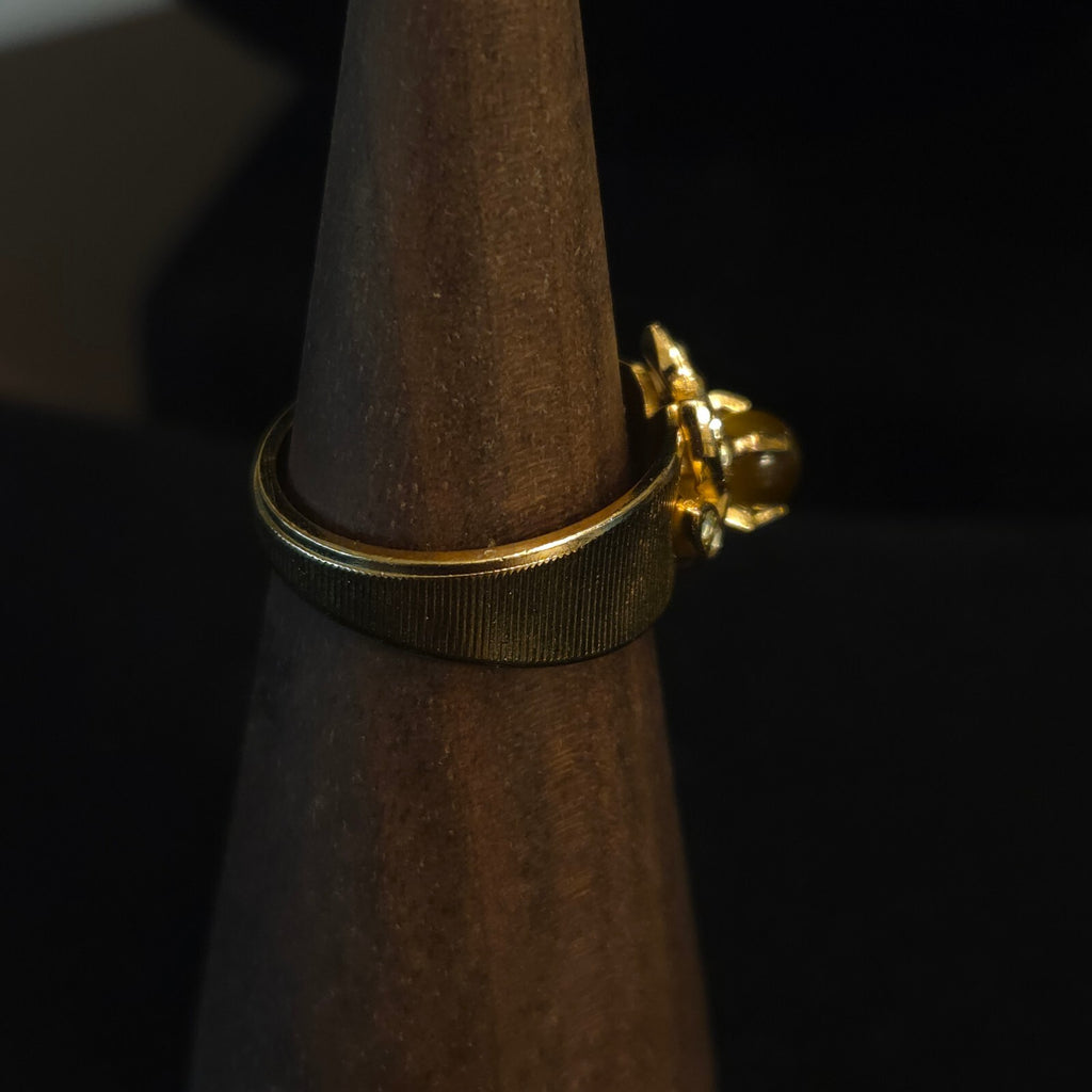Vintage Size 7 14K HGE Ring with Brown Cats Eye