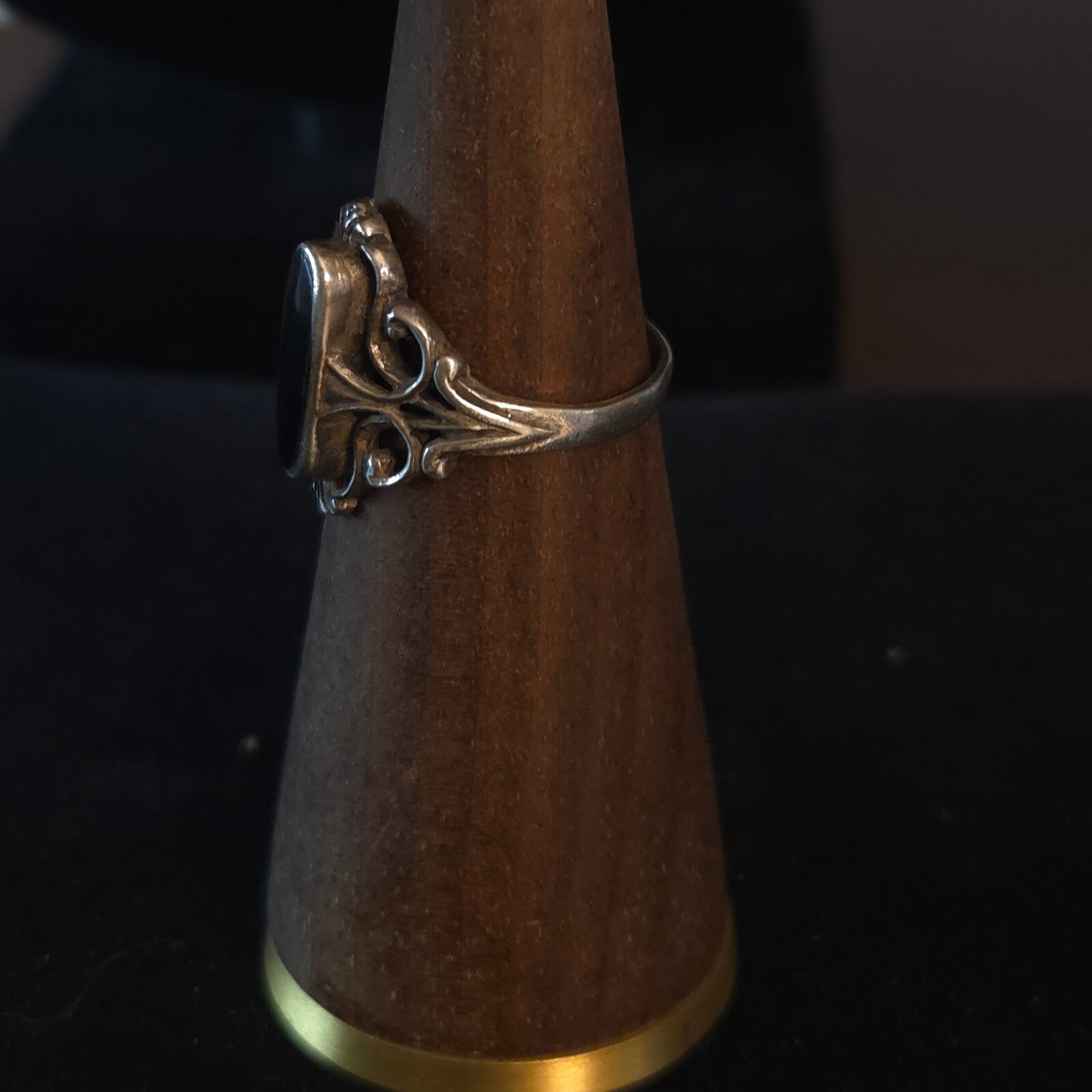 Vintage Size 7 Sterling Silver & Oval Black Tourmaline Ring