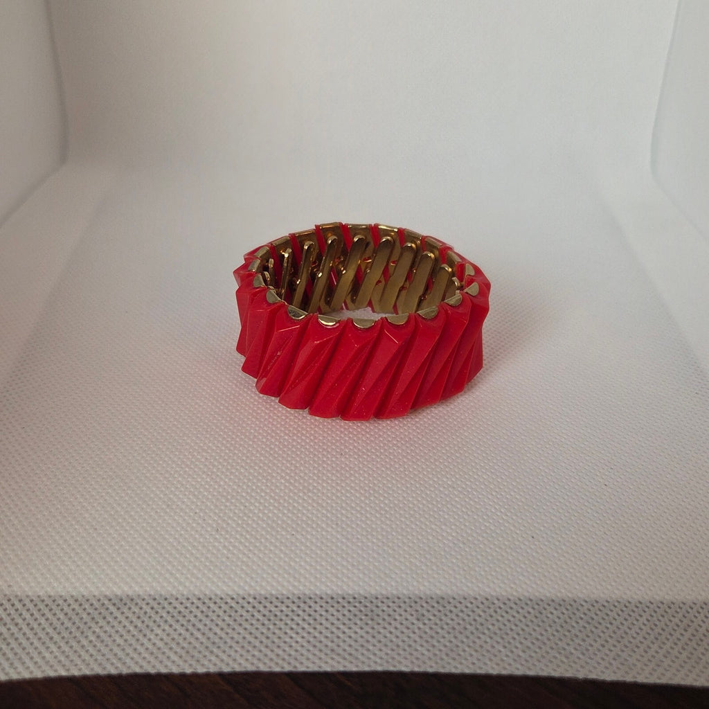 Vintage Red Thermoset Lucite Expansion Bracelet