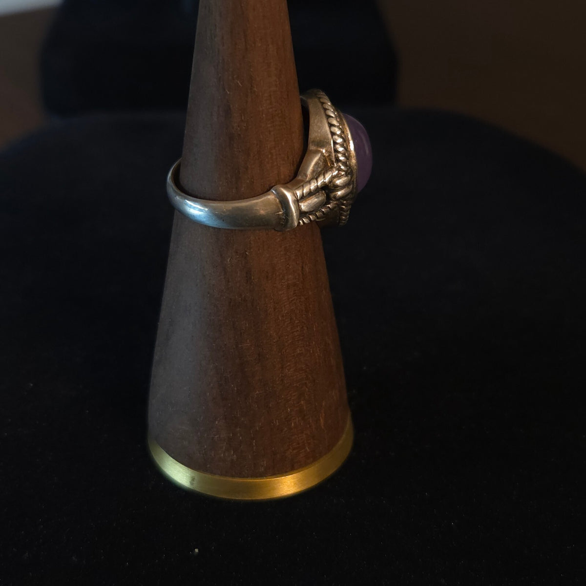 Vintage Size 8 Sterling Silver Lavender Jadeite Stone Ring