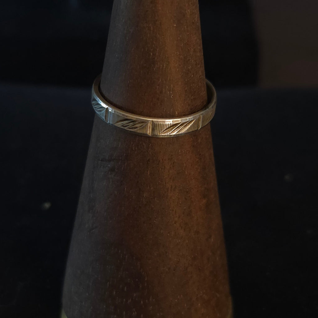 Vintage Size 7 Sterling Silver Aztec-Inspired Patterned Ring