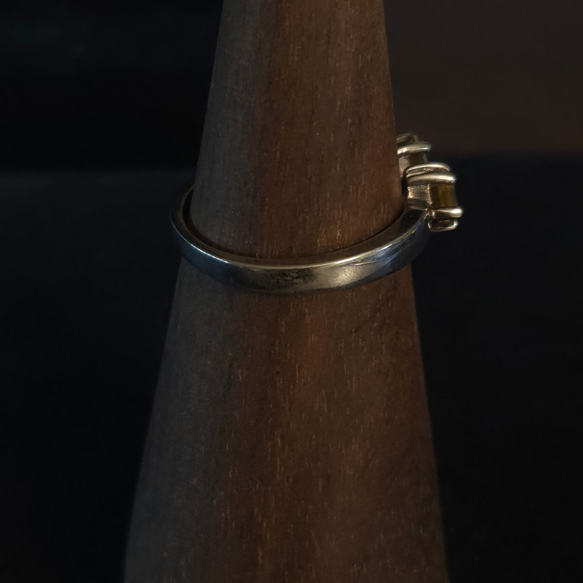 Vintage Size 8 Sterling Silver and Yellow Citrine Ring