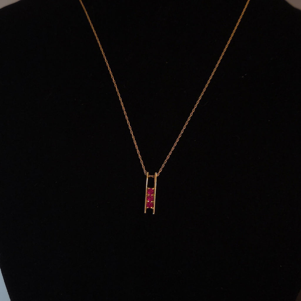 Vintage 18" 14K Gold & Ruby Vertical Bar Pendant Necklace