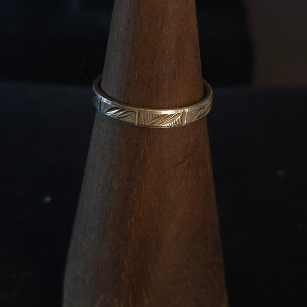 Vintage Size 7 Sterling Silver Aztec-Inspired Patterned Ring
