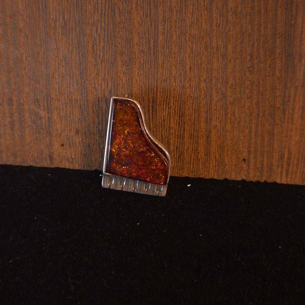 Valerio 888 Sterling Silver and Cognac Baltic Amber Grand Piano Pin