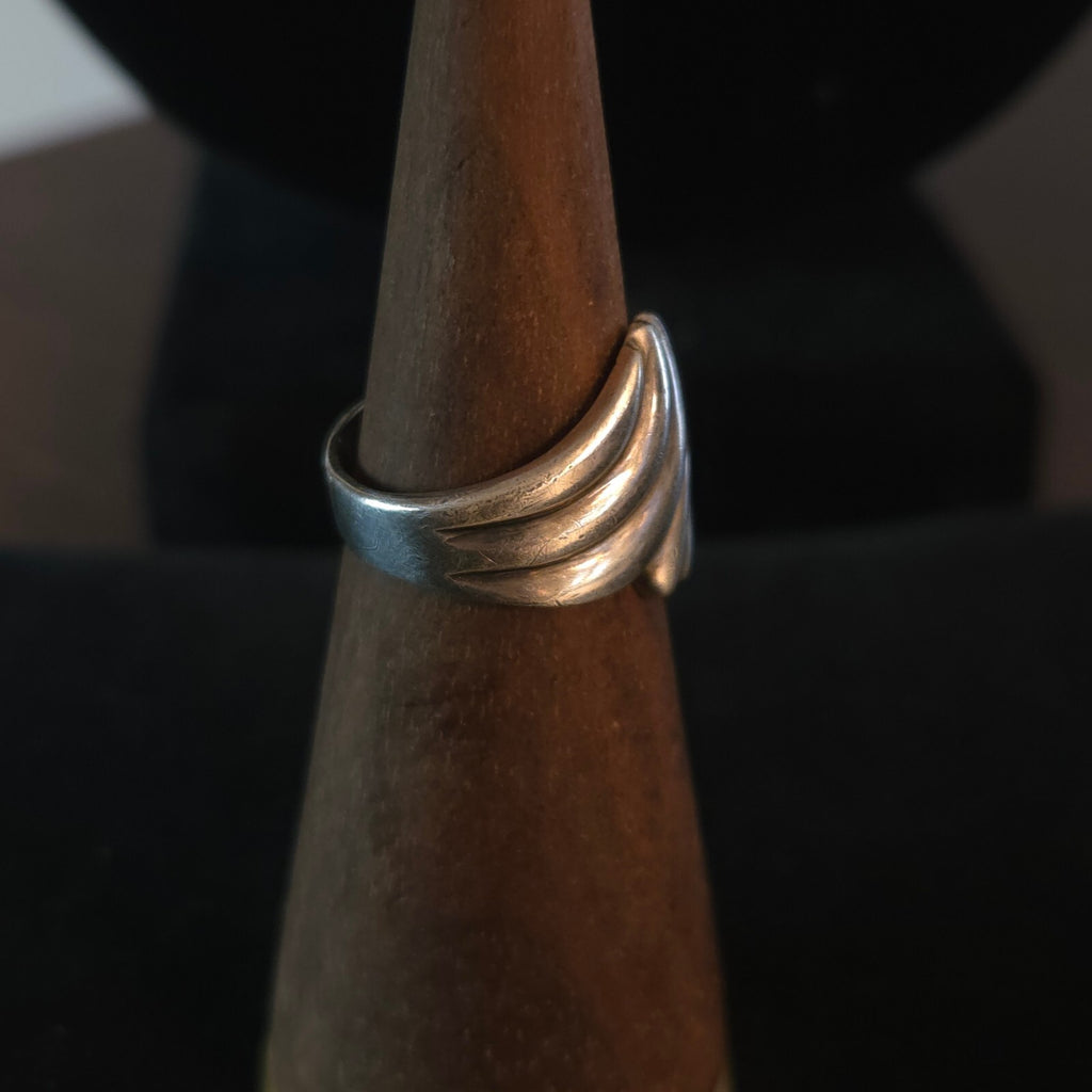 Vintage Size 6 Sterling Silver Wave Ring