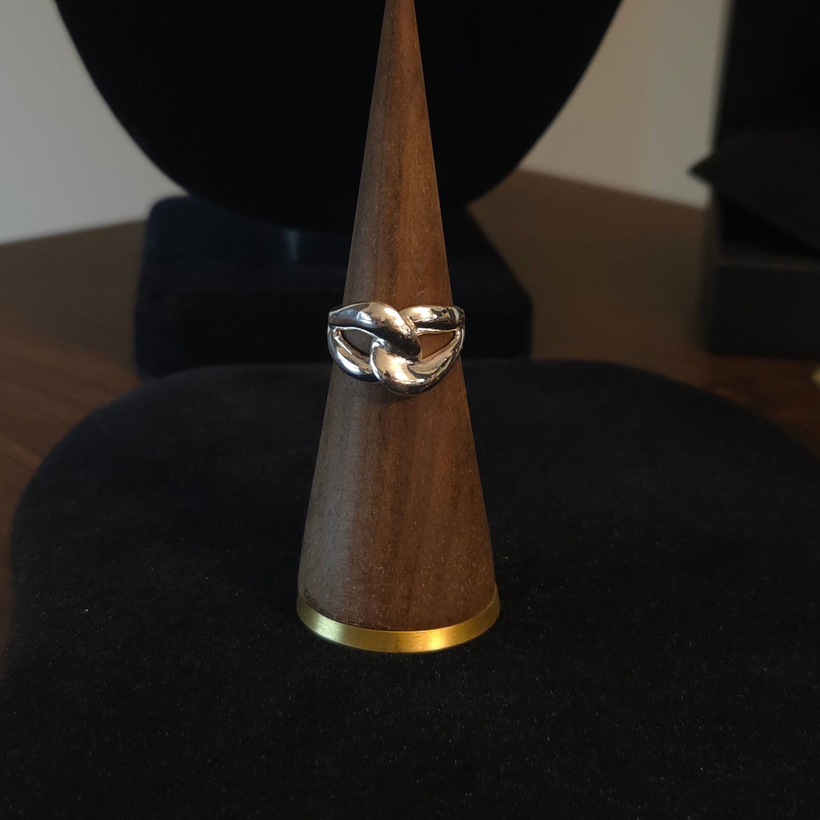 Vintage Size 7 Sterling Silver Interlocking Knot Ring