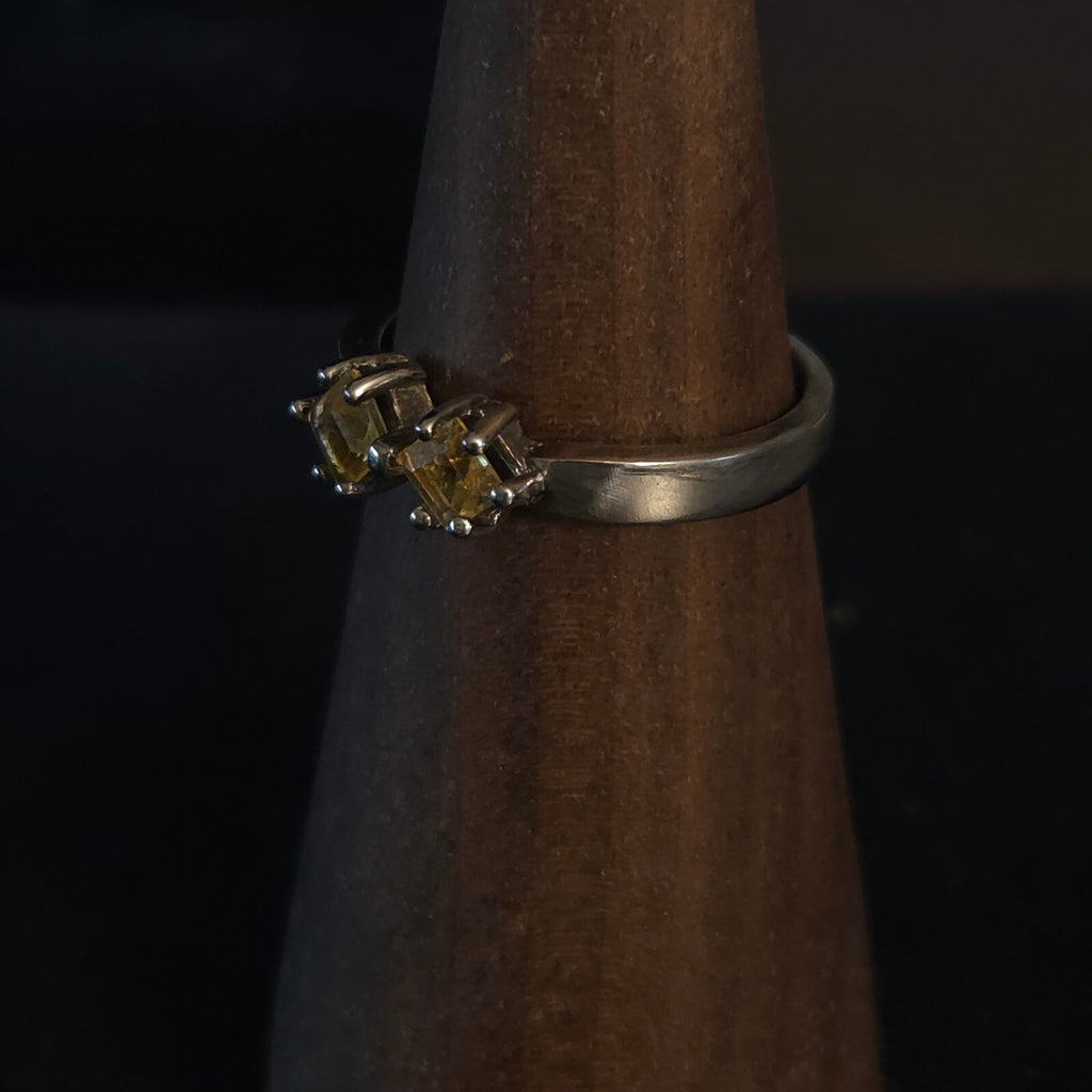 Vintage Size 8 Sterling Silver and Yellow Citrine Ring