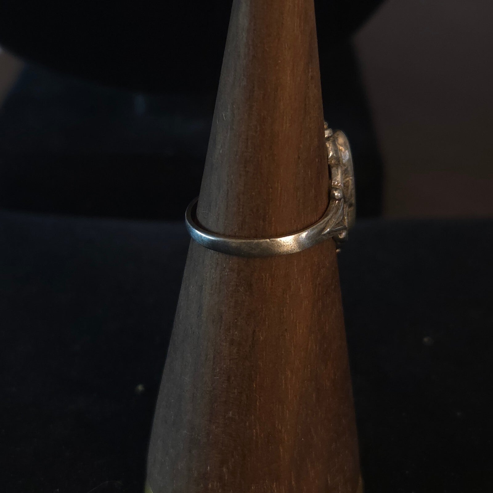 Vintage Size 7 Sterling Silver & Oval Black Tourmaline Ring
