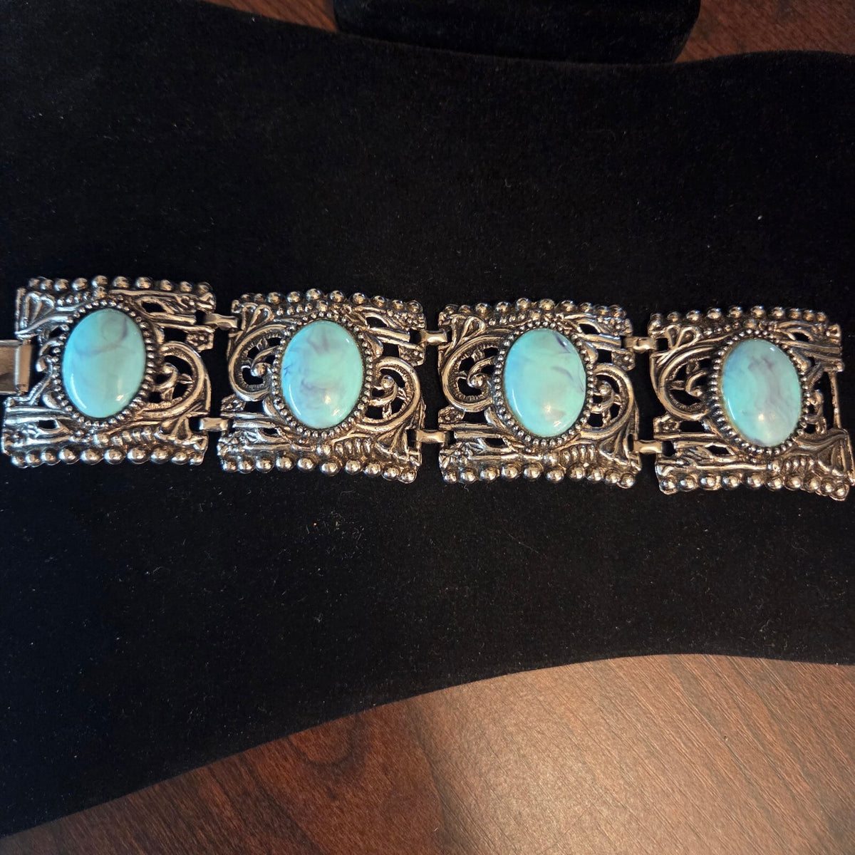 Vintage 7 1/2" Ornate Silver-Tone Turquoise Link Bracelet