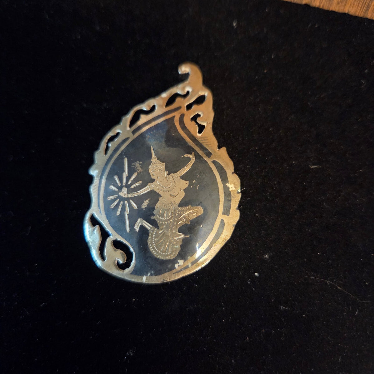 Vintage Siam Sterling Silver Niello Brooch