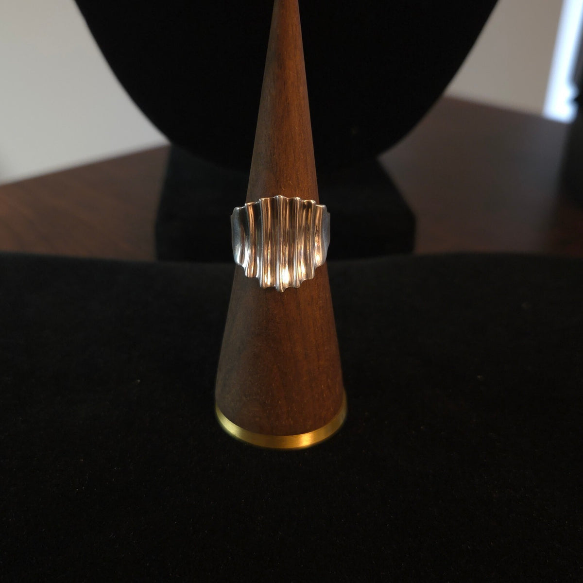 Vintage Size 7 Sterling Silver Ribbed Fluted Edge Ring