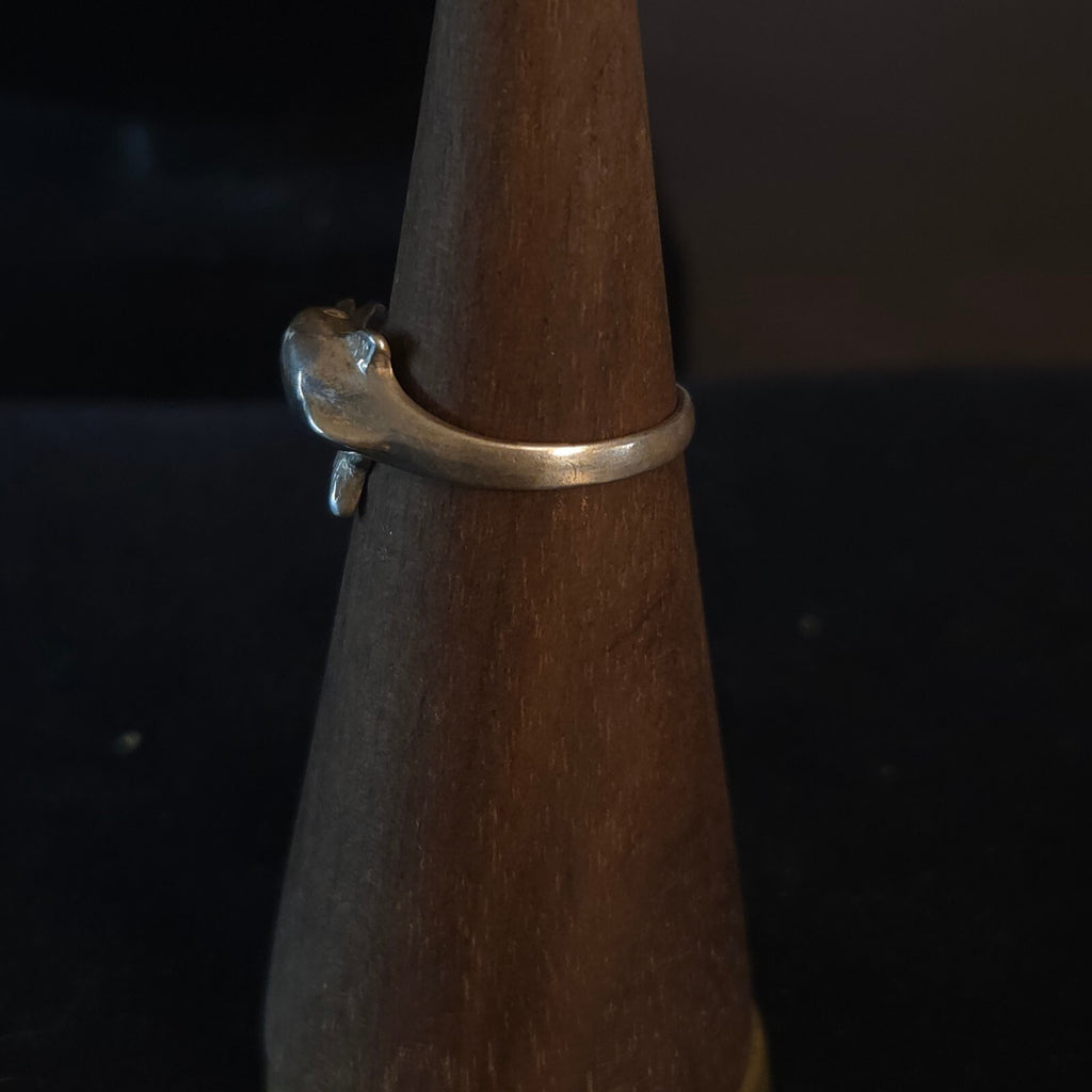Vintage Size 6 Sterling Silver Dolphin Ring