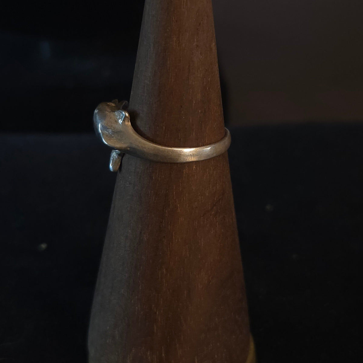 Vintage Size 6 Sterling Silver Dolphin Ring