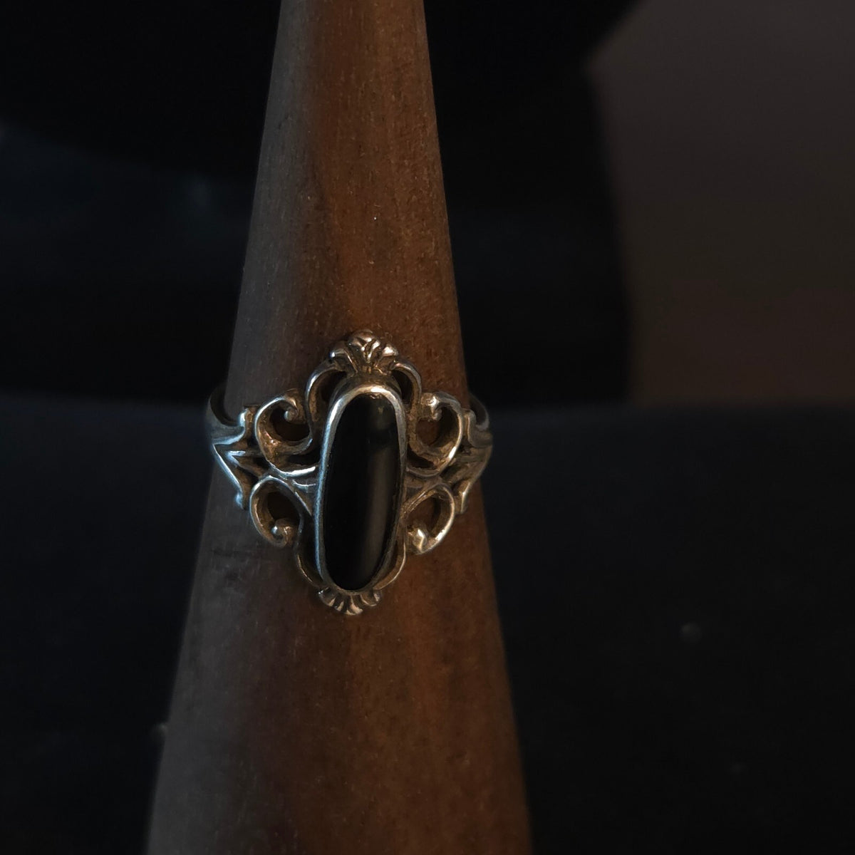 Vintage Size 7 Sterling Silver & Oval Black Tourmaline Ring
