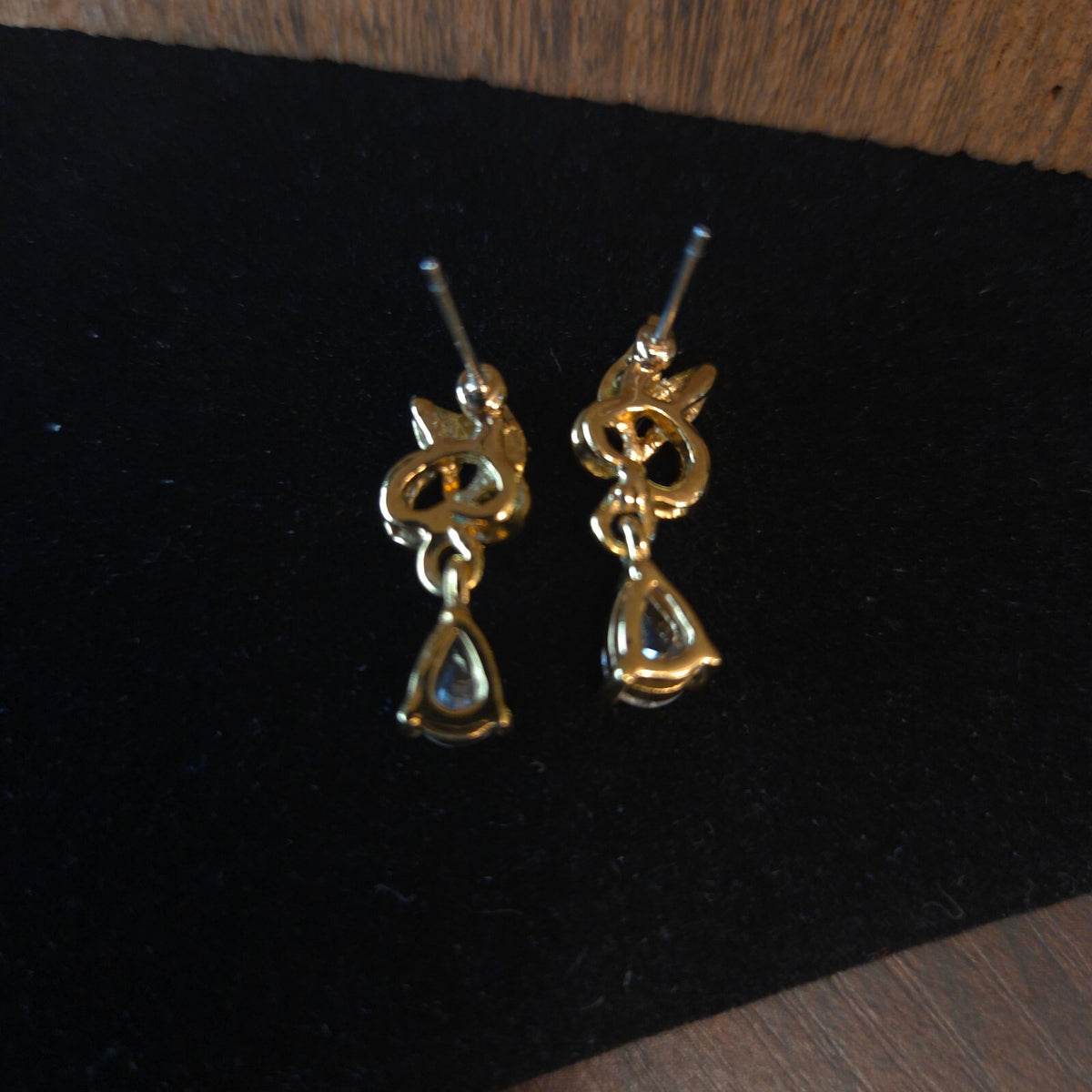 Vintage 14KT Plated Pear-Shaped Teardrop Earrings