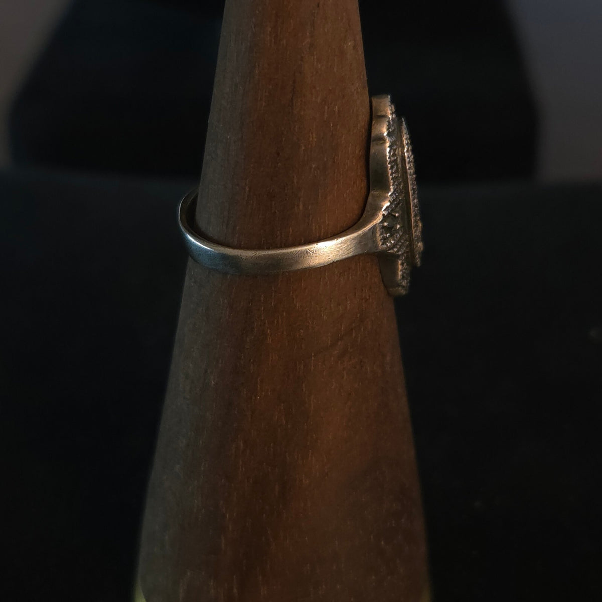Vintage Size 7 Sterling Silver Marcasite Floral Ring