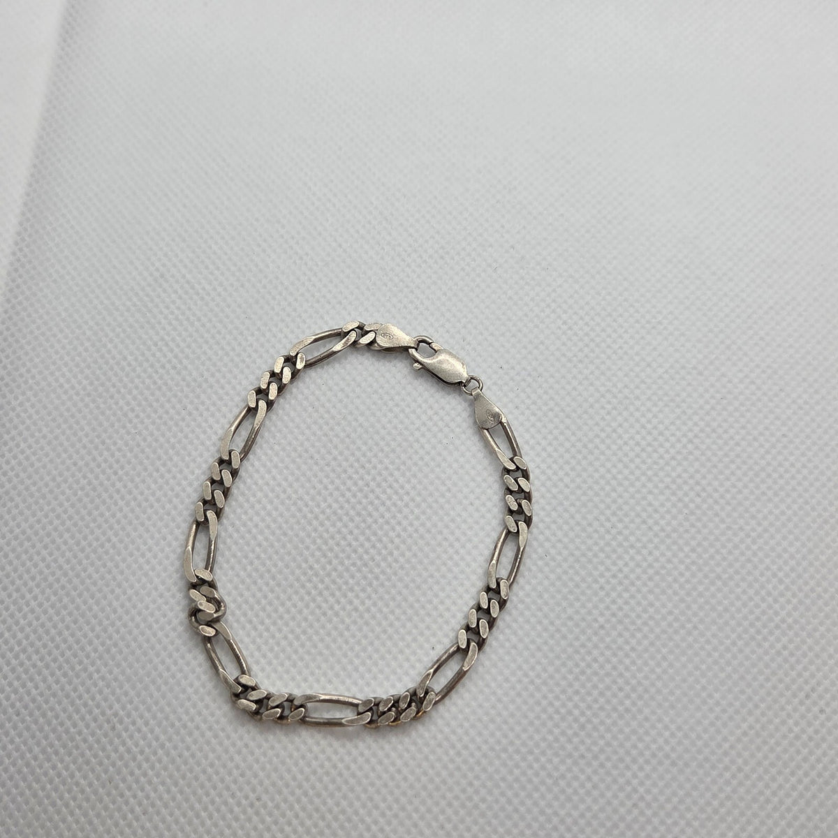 Vintage 7 3/4" Sterling Silver Figaro Link Chain Bracelet