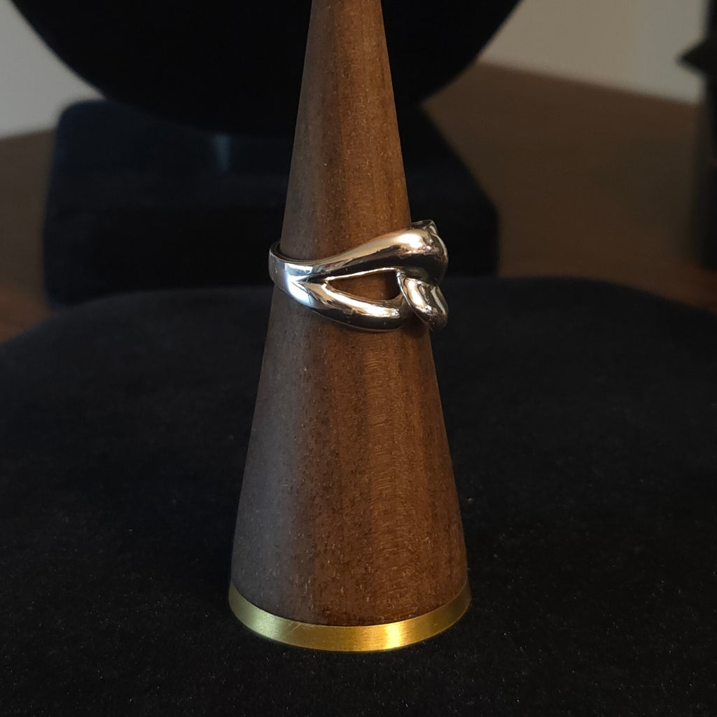 Vintage Size 7 Sterling Silver Interlocking Knot Ring