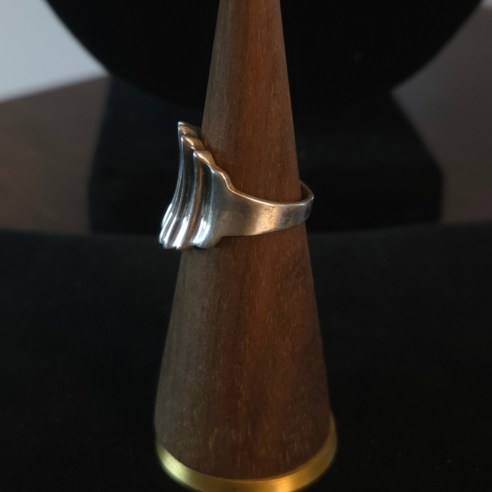 Vintage Size 7 Sterling Silver Ribbed Fluted Edge Ring