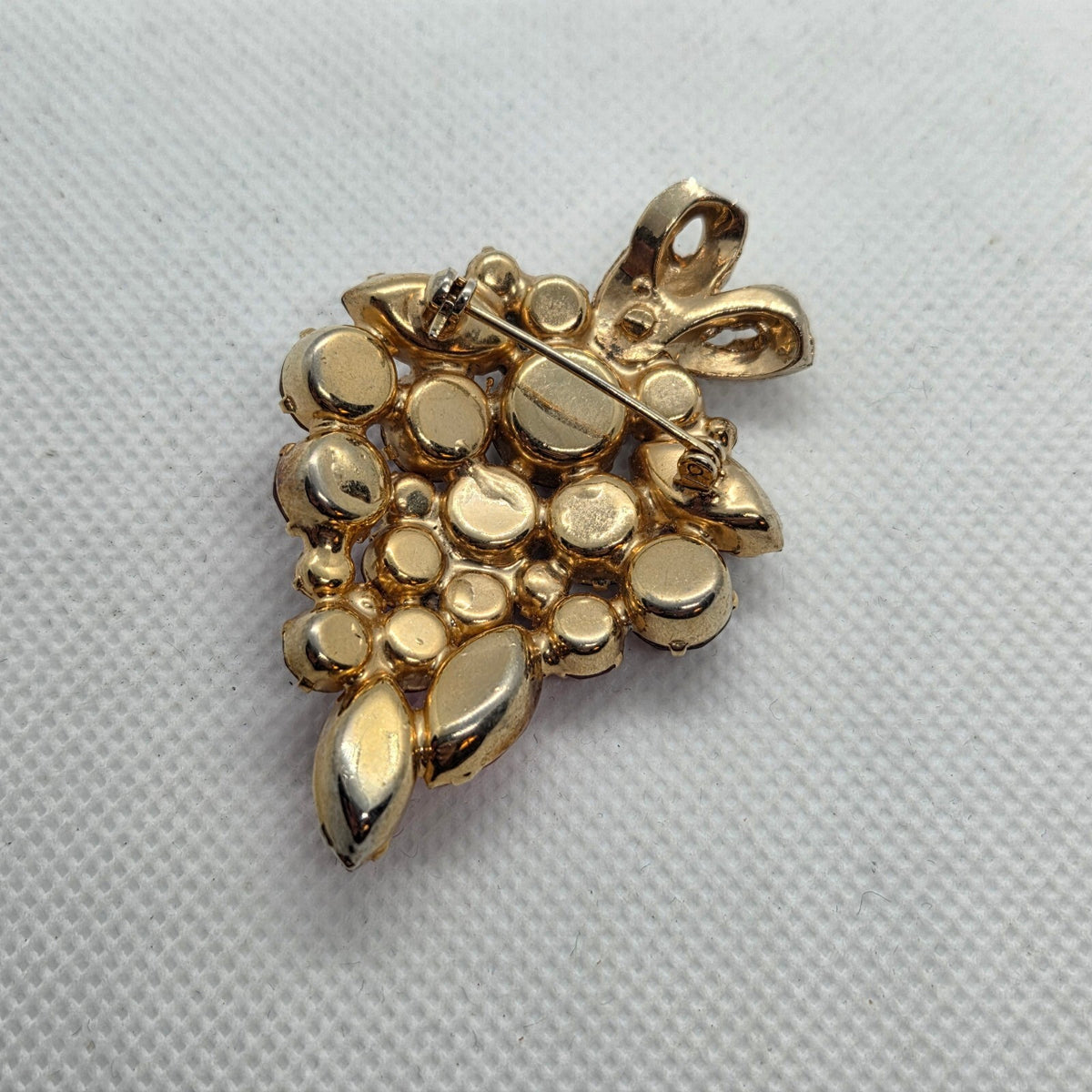 Vintage Gold-Tone Purple and Pink Grapes Brooch