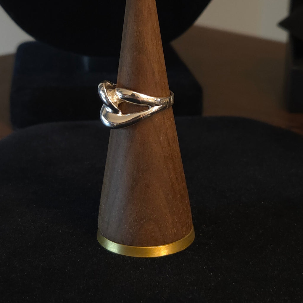 Vintage Size 7 Sterling Silver Interlocking Knot Ring