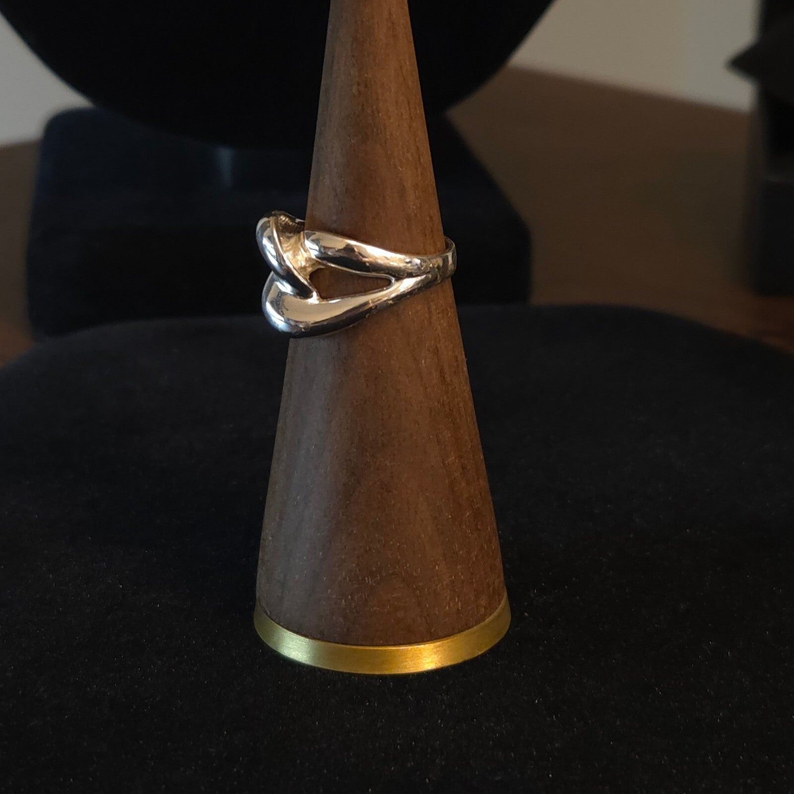 Vintage Size 7 Sterling Silver Interlocking Knot Ring