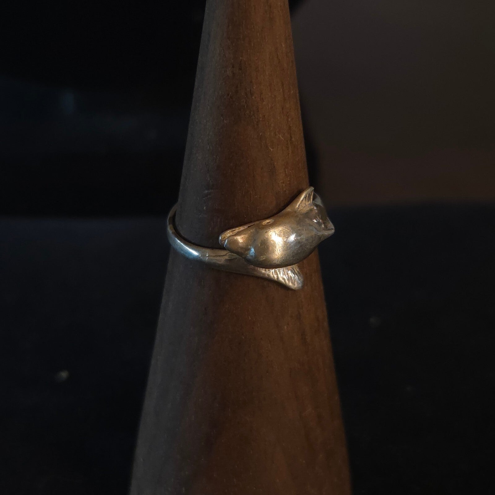 Vintage Size 6 Sterling Silver Dolphin Ring