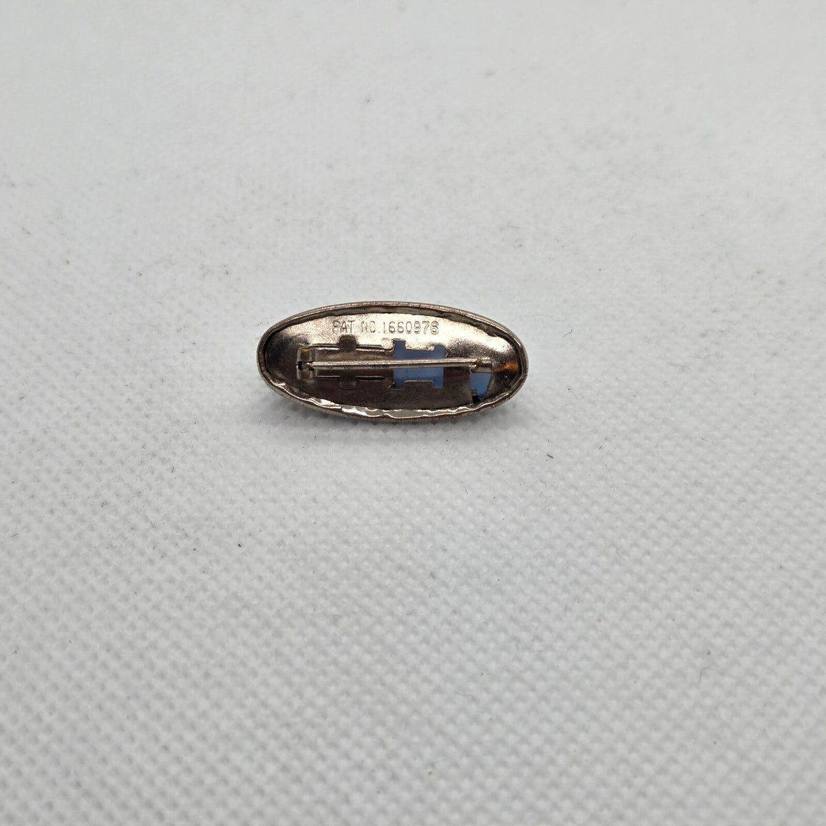 Vintage 1" Periwinkle Blue Oval Brooch