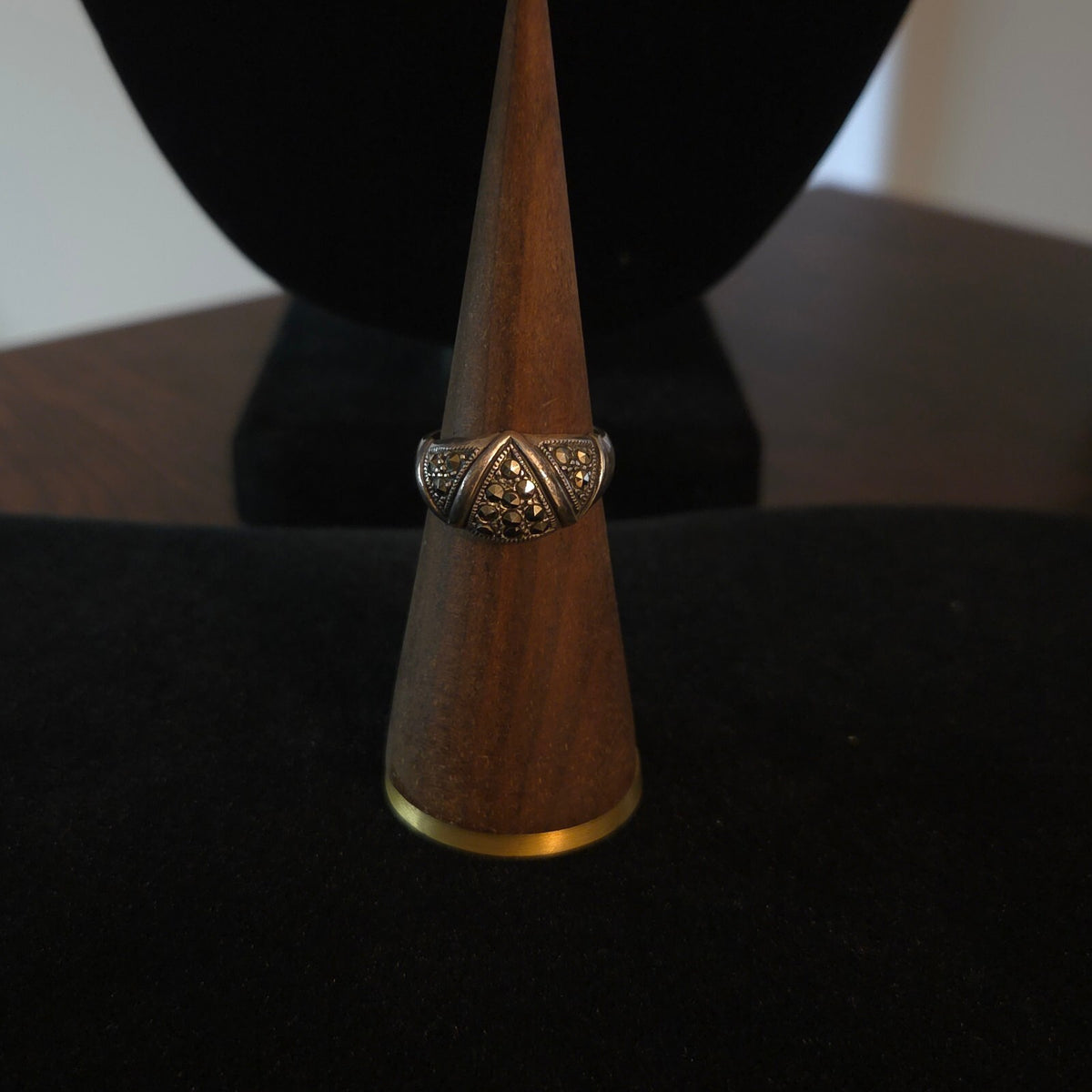 Vintage Art Deco Sterling Silver V-Shspe Marcasite Ring