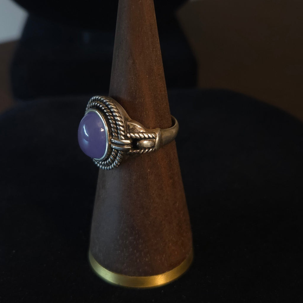Vintage Size 8 Sterling Silver Lavender Jadeite Stone Ring