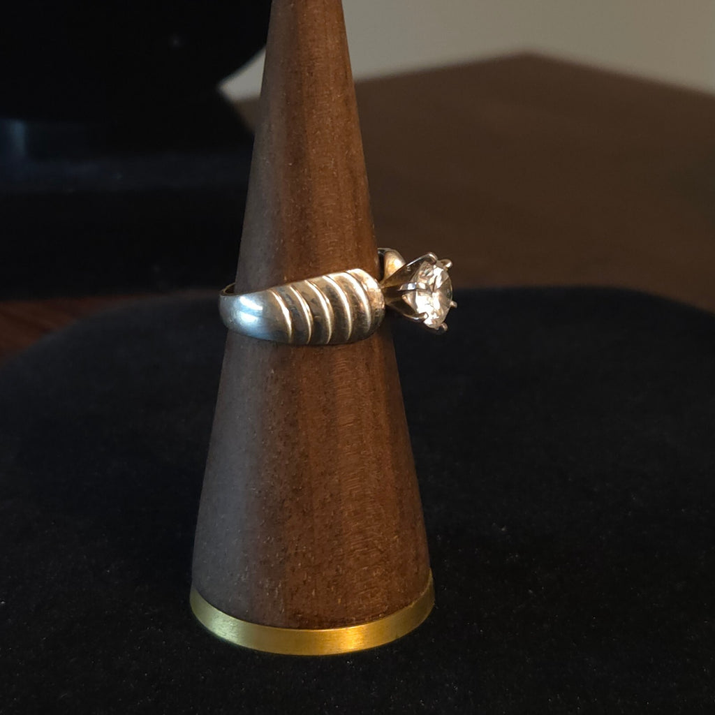 Vintage Size 9 Sterling Silver Ripple Band with CZ Stone