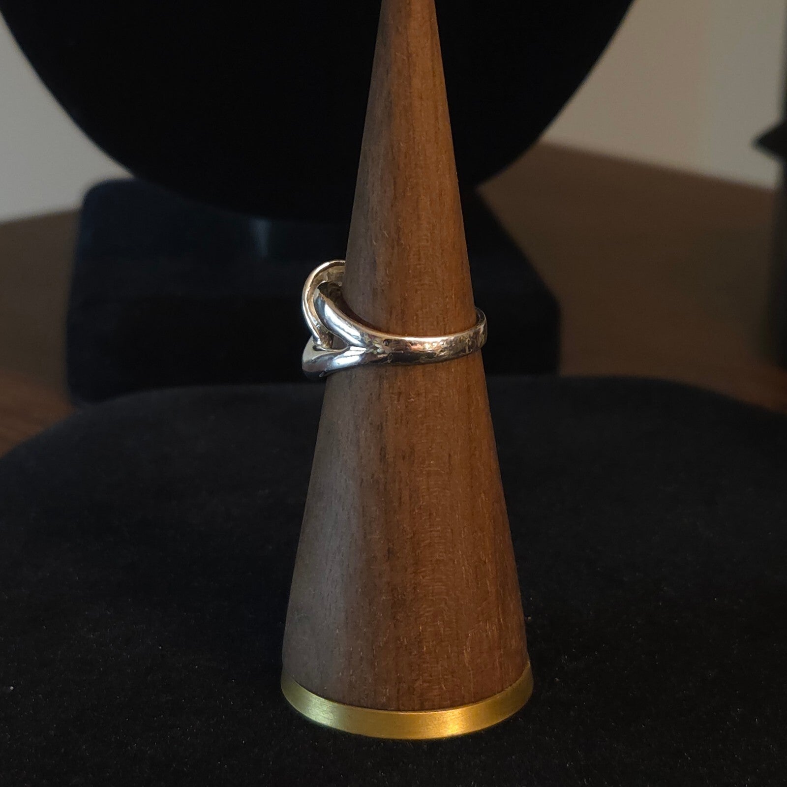 Vintage Size 7 Sterling Silver Interlocking Knot Ring