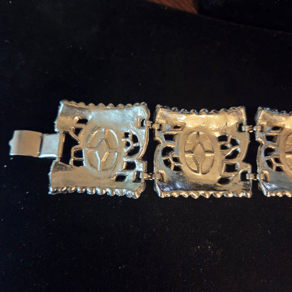 Vintage 7 1/2" Ornate Silver-Tone Turquoise Link Bracelet