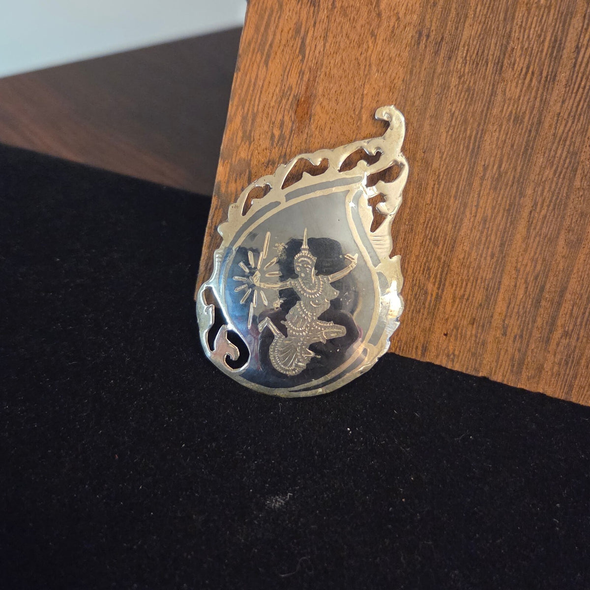 Vintage Siam Sterling Silver Niello Brooch