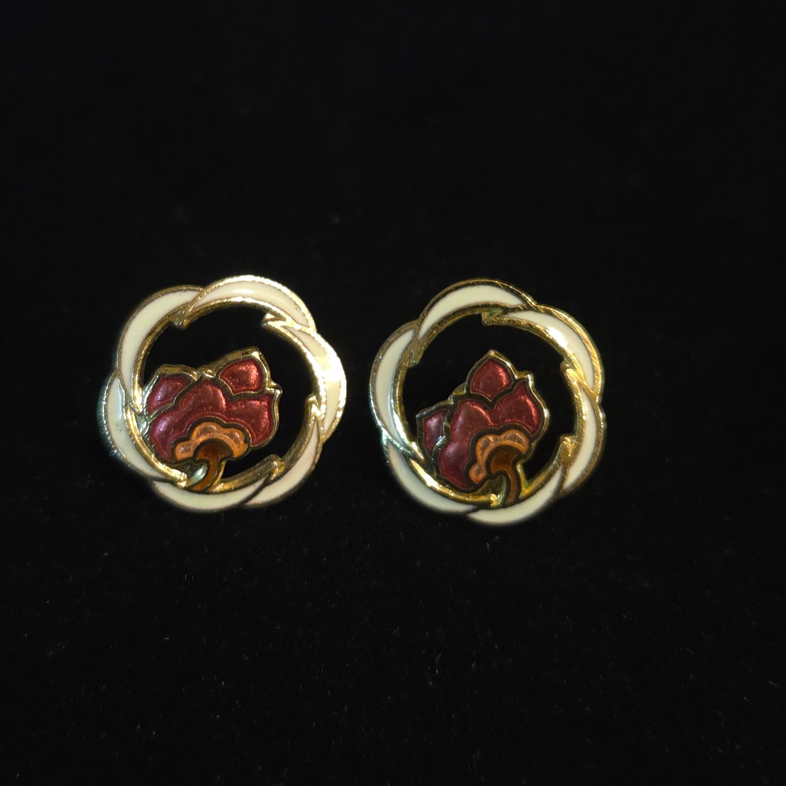 Vintage Round Ivory Cloisonné Enamel Flower Stud Earrings