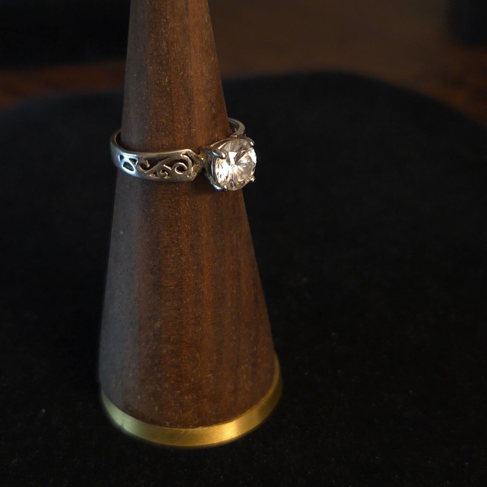 Vintage Size 6 Sterling Silver Filigree Ring with Center CZ