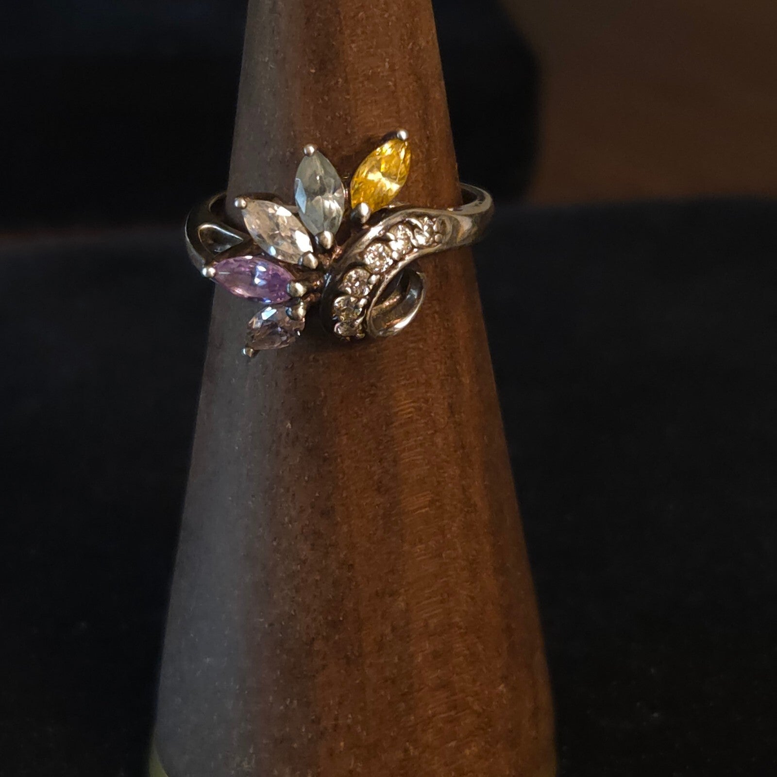 Vintage Size 6 Sterling Silver Floral Cluster Cocktail Ring